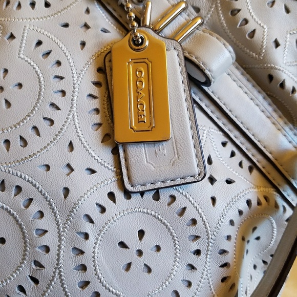 SOLD!! 🍃MINT🍃Coach Madison Op🎨Art Sophia - Picture 2 of 8